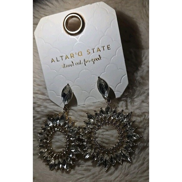 Altar'd State Rhinestone Sunburst Dangle Stud Earrings Crystal RV 29.95 NWT New - Picture 3 of 6